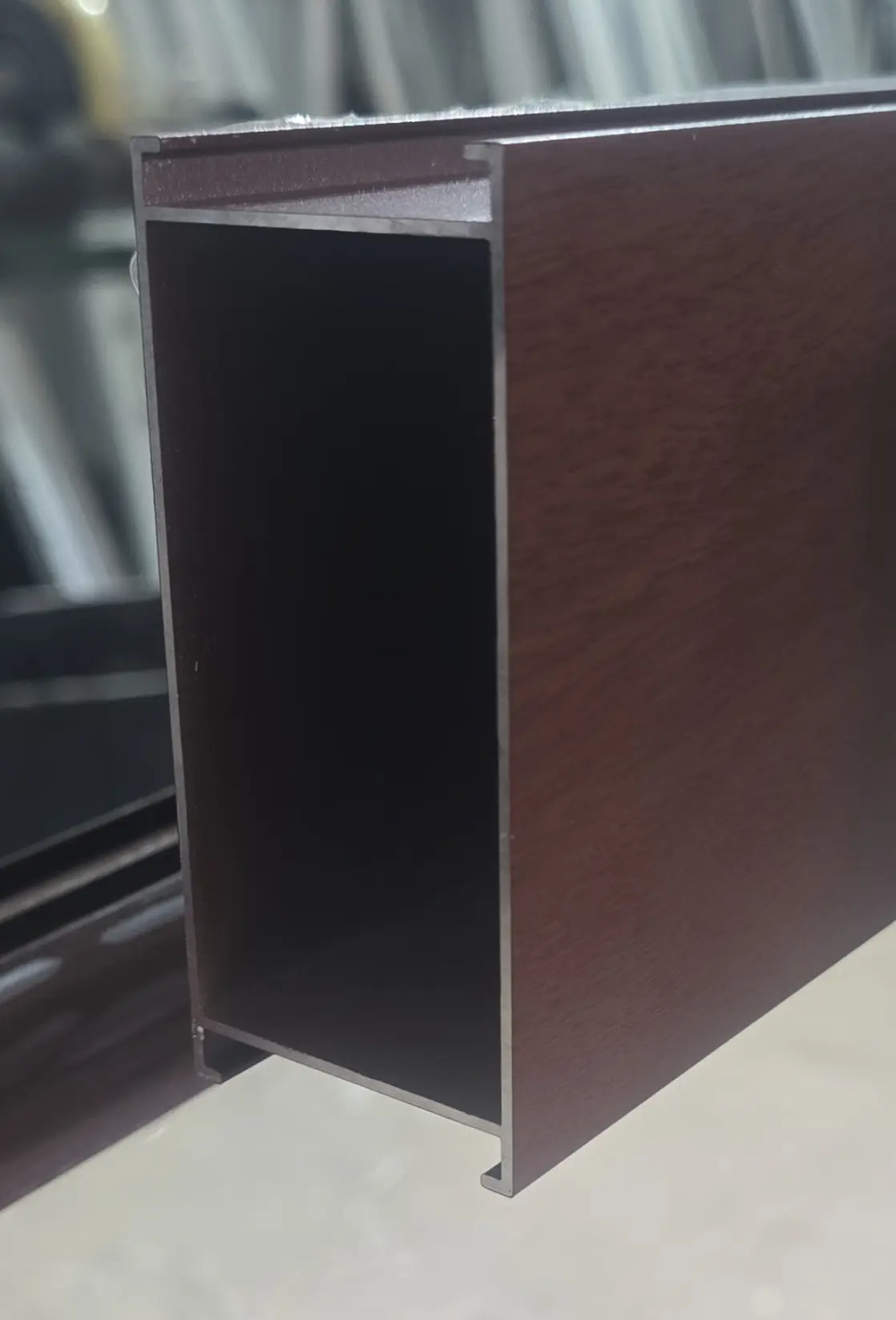 MADERA NOGAL-Marco Intermedio 4" Heavy 16’ VIETNAM 