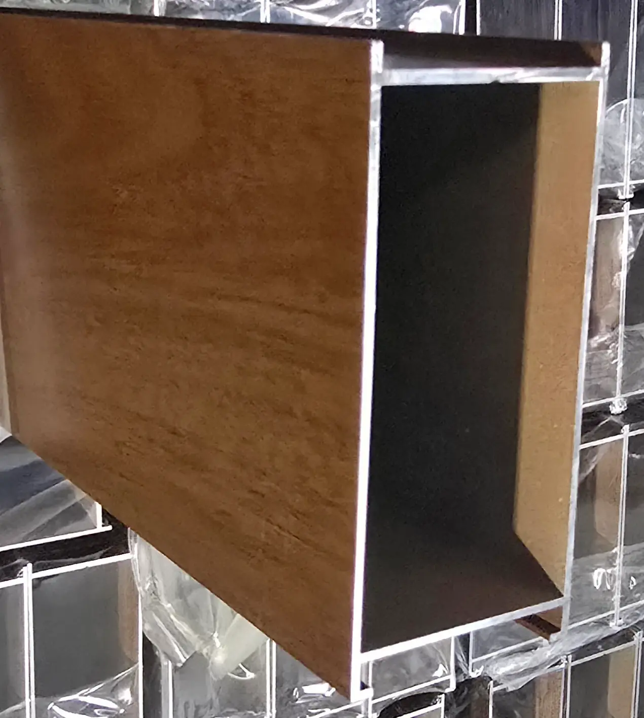 Madera Nogal - COMBO SOLIDO H/D (1 interior 19', 1 exterior 19', 2 melones 19' con Plastiquito